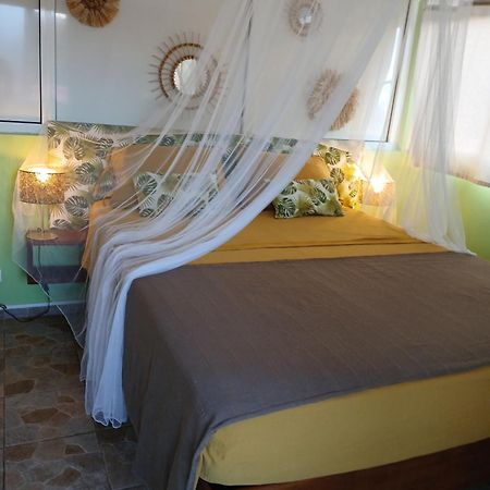Maisonnette Atypique Au Coeur De La Martinique Riviere-Salee Luaran gambar