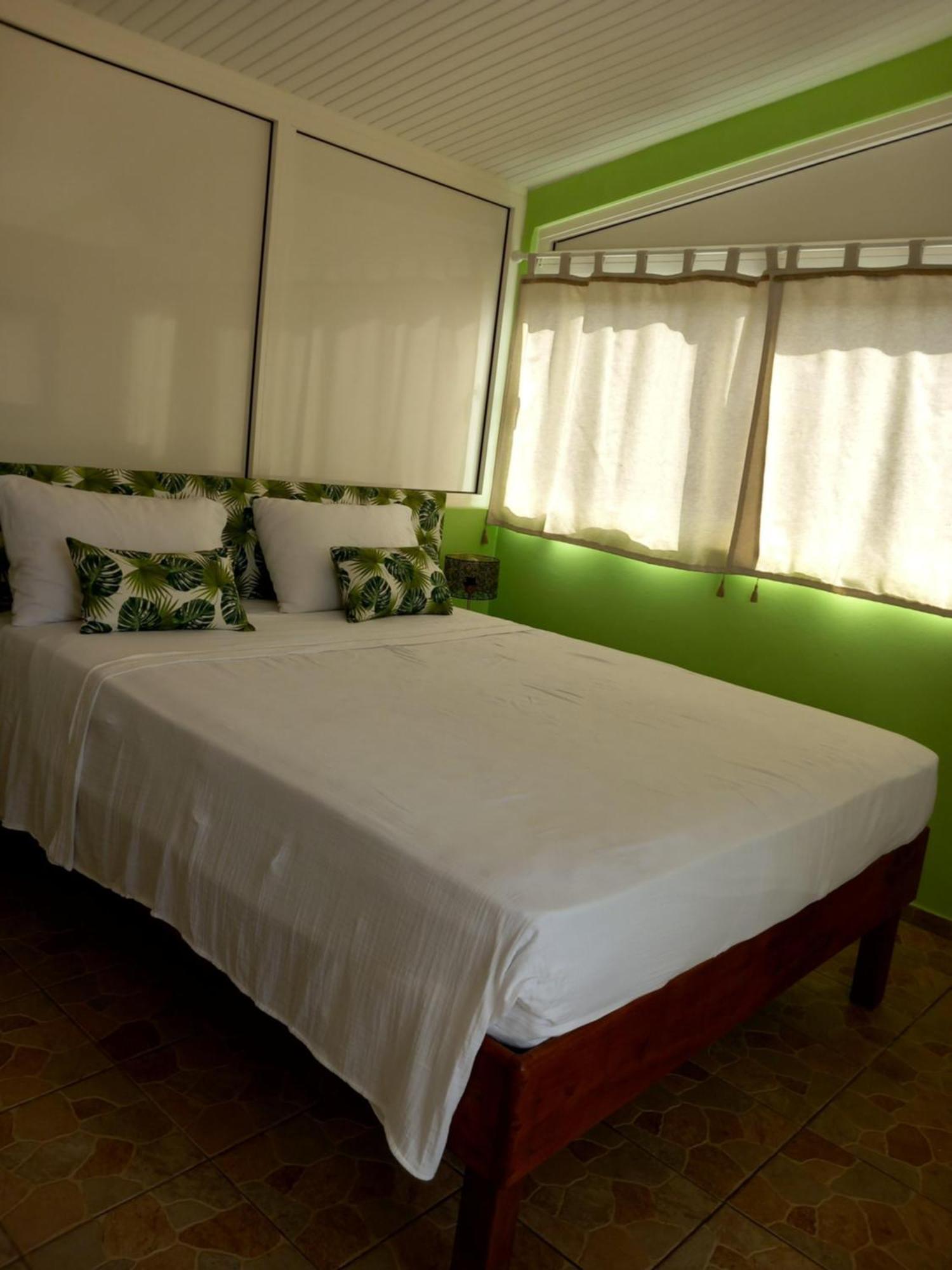 Maisonnette Atypique Au Coeur De La Martinique Riviere-Salee Luaran gambar